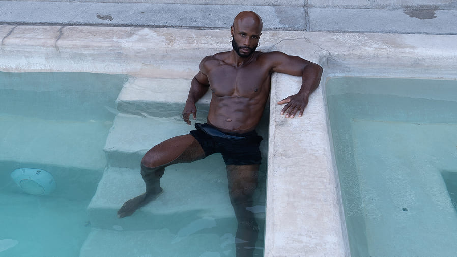 Cómo los baños de agua fría pueden beneficiar la salud de tu piel