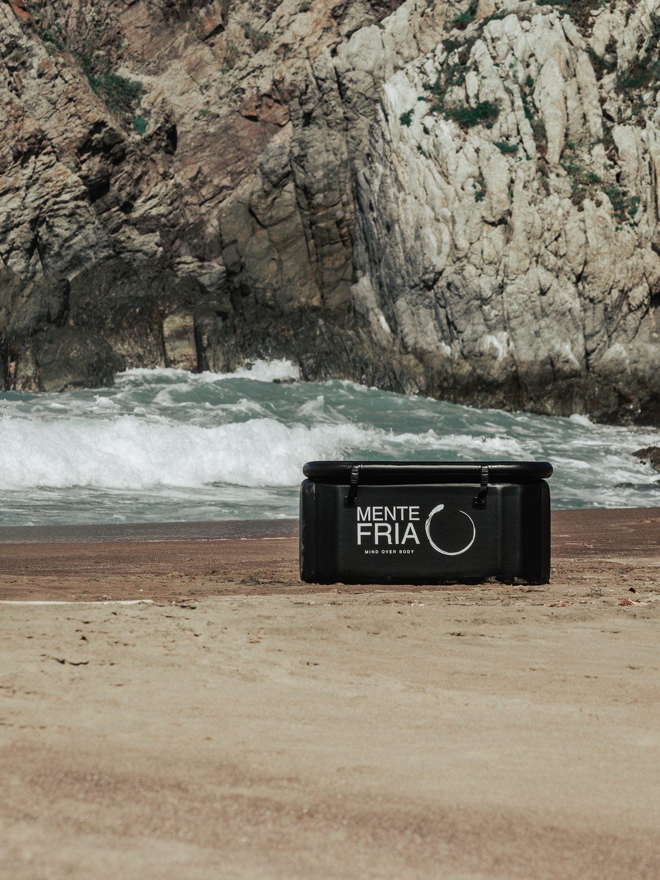 MF Horizon en la playa, frente al mar